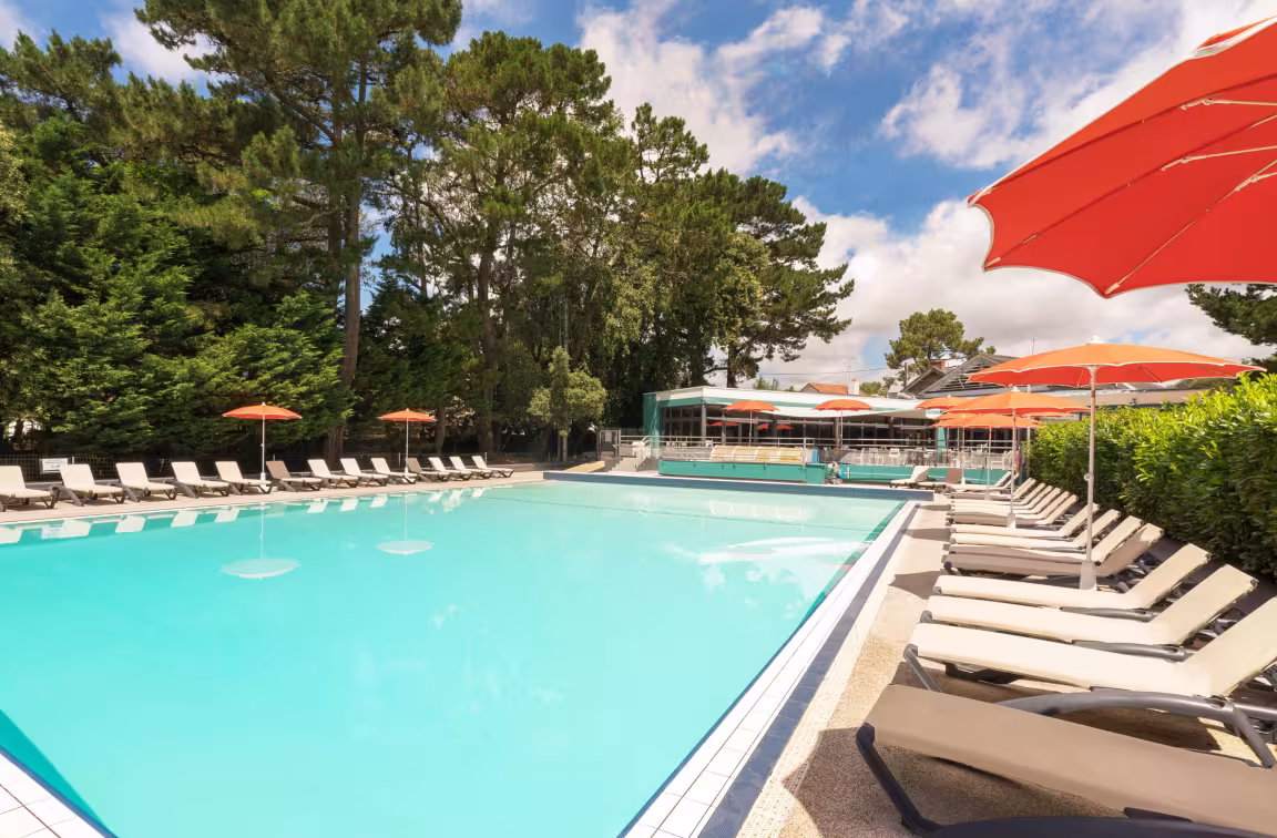 Piscine extérieure de la résidence Ker Juliette
