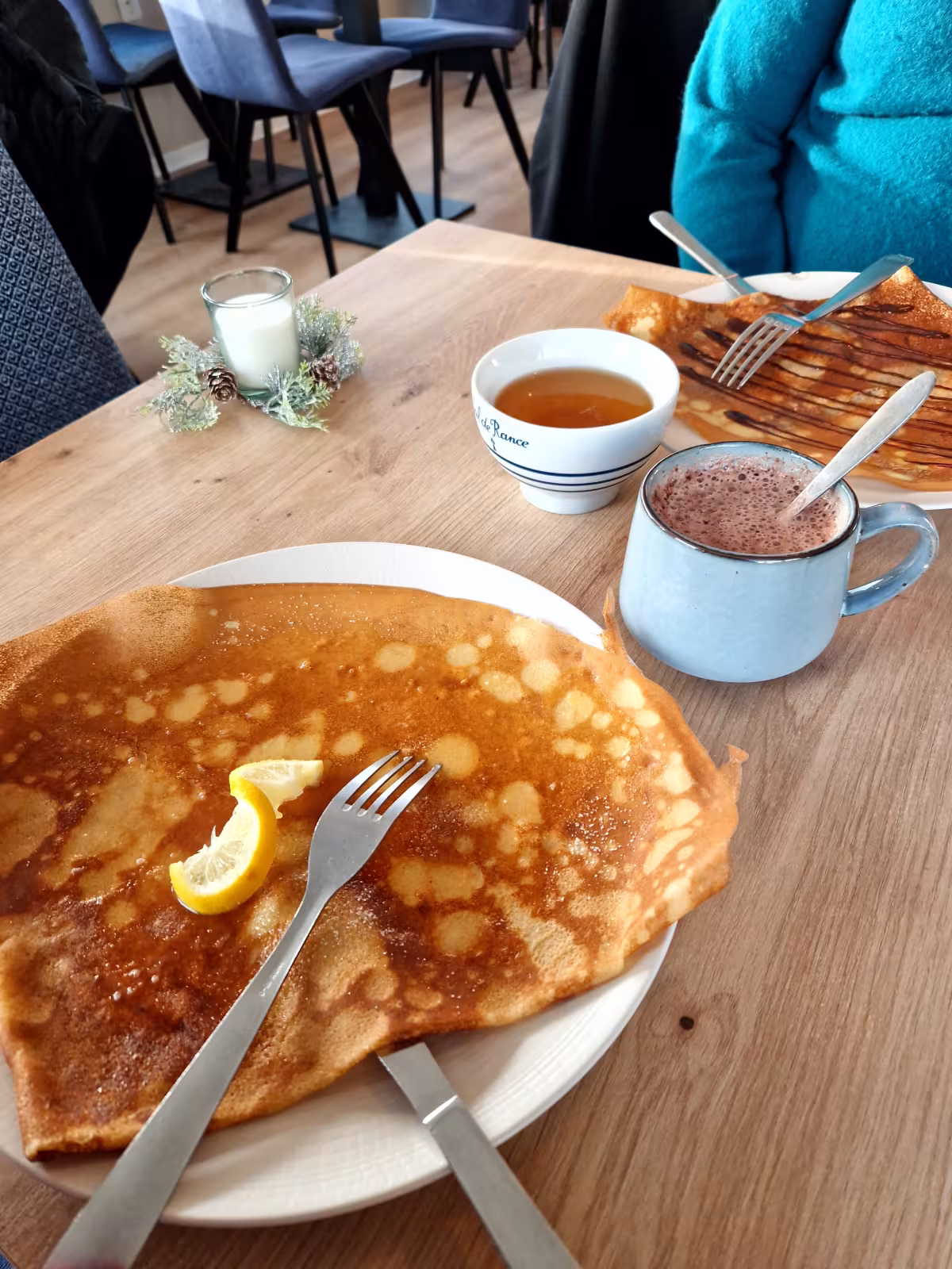 Crêpe et chocolat chaud à l'escale crêperie