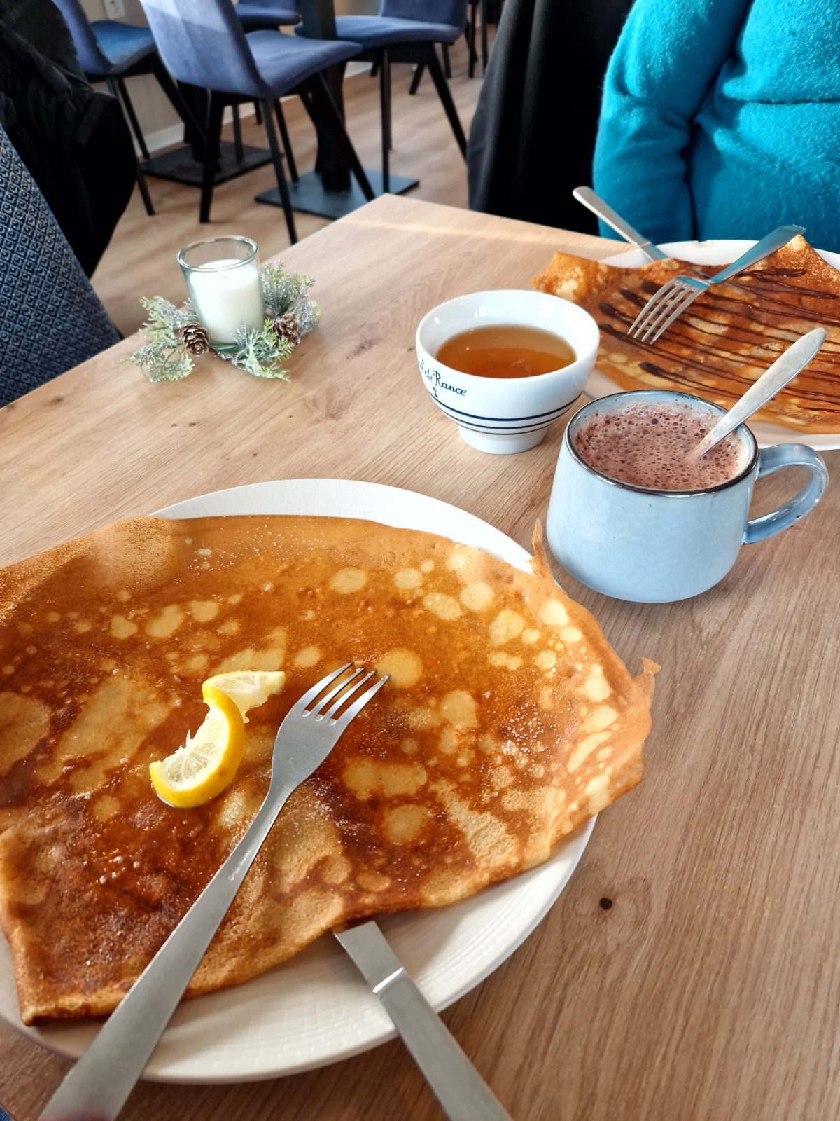 Crêpe et chocolat chaud à l'escale crêperie
