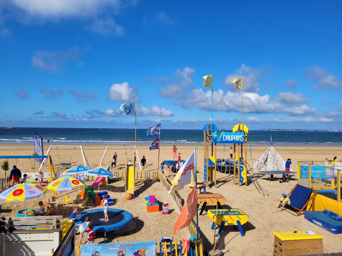 club de plage des dauphins