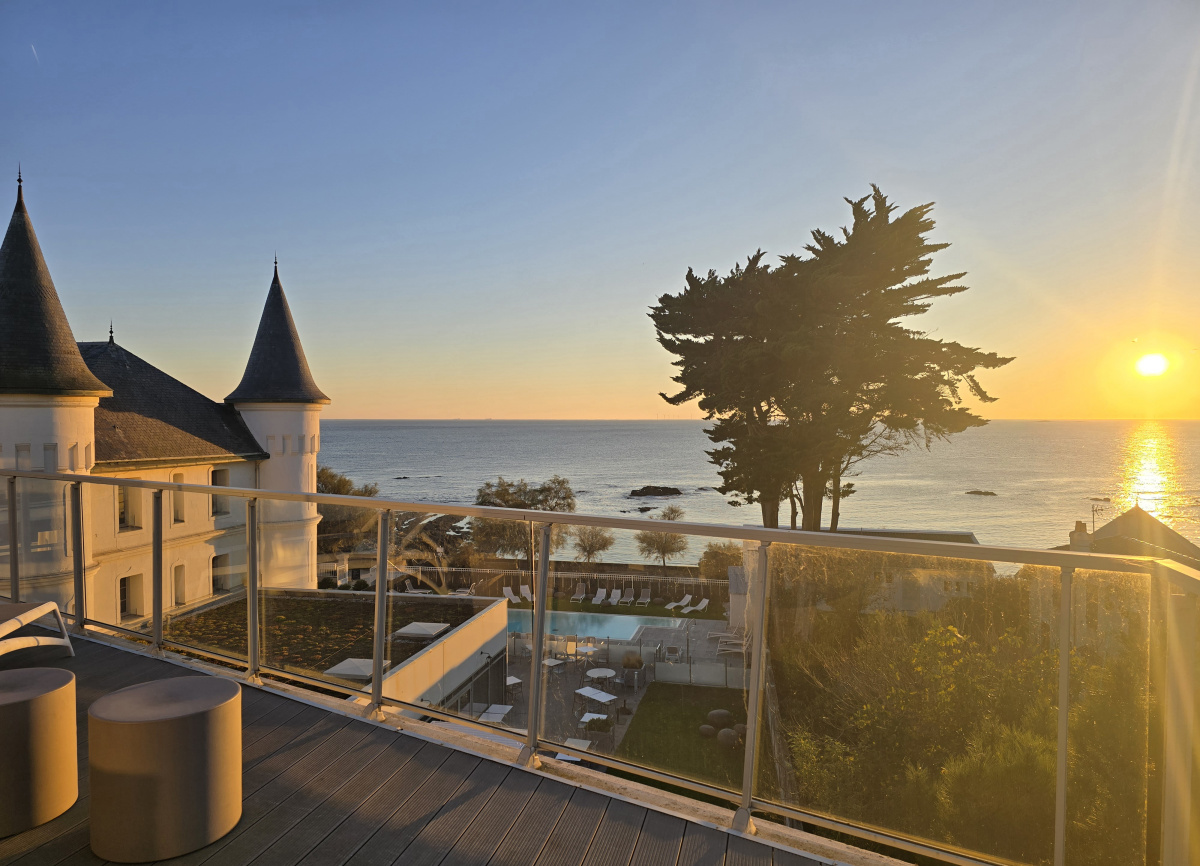 Coucher de soleil depuis le balcon du château des tourelles
