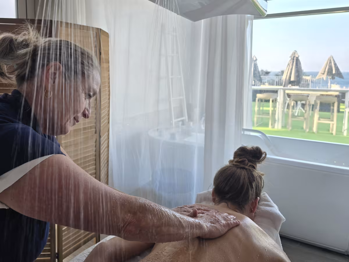 massage sous pluie marine au château de tourelles 
