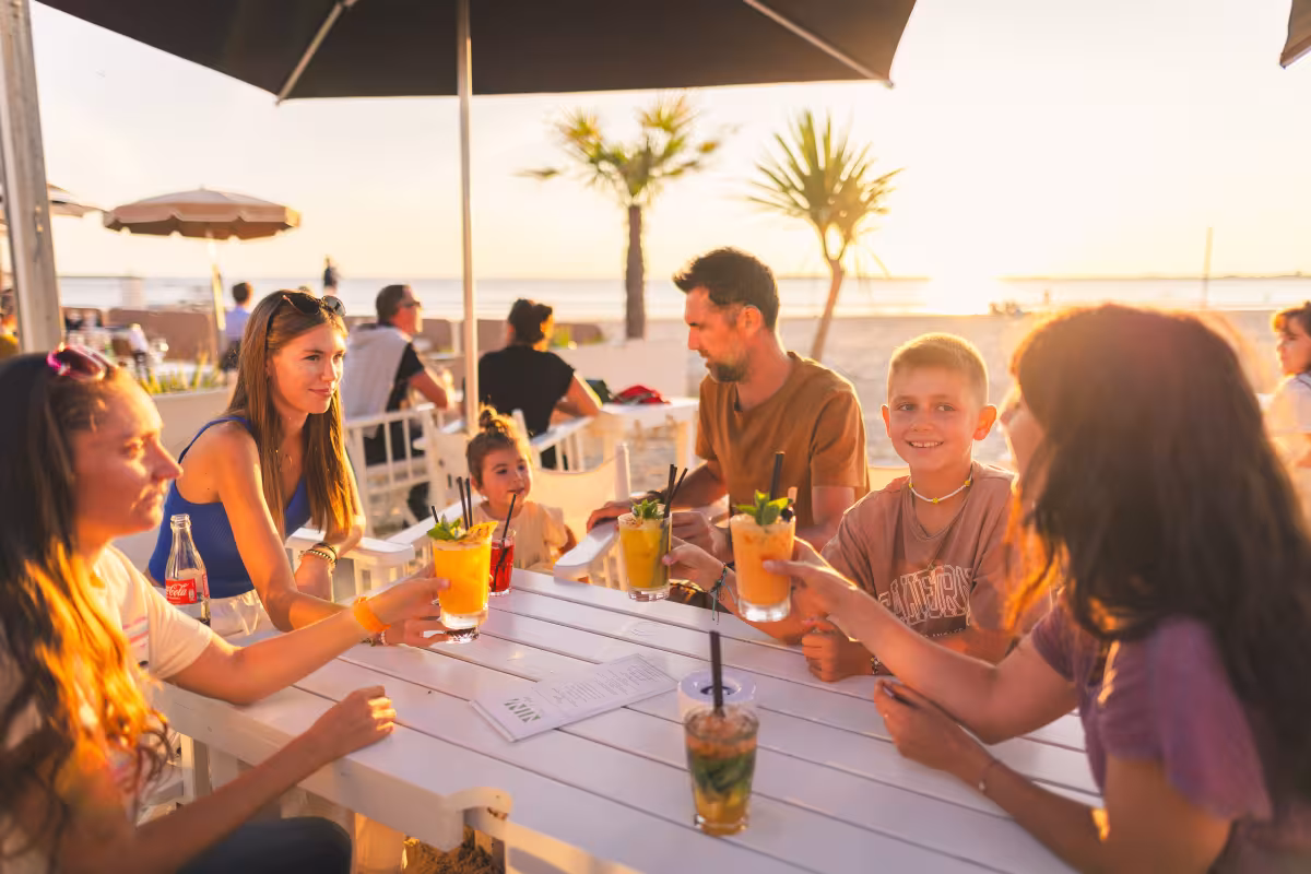 Apéro sur la plage au Nina à la Plage