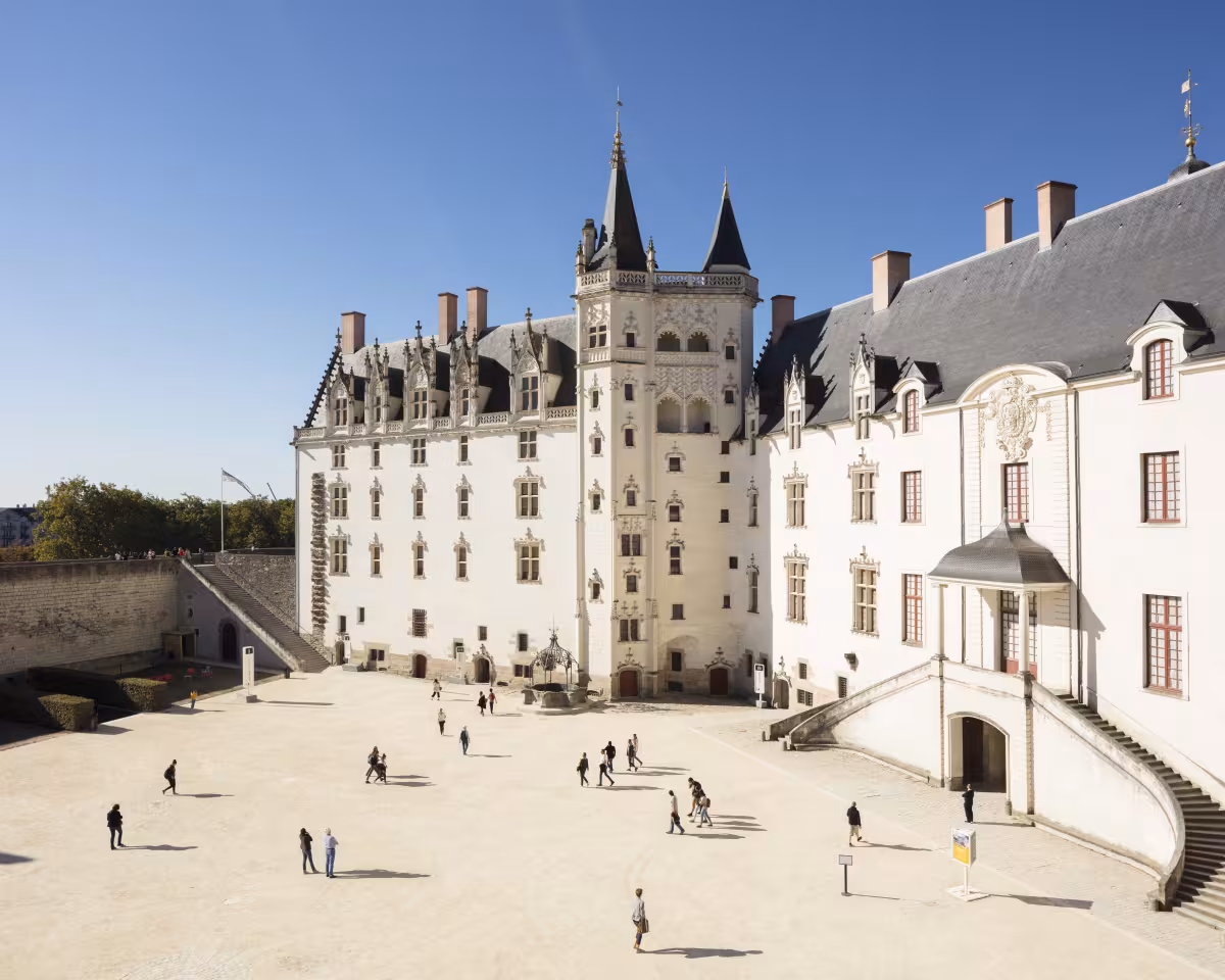  Vue de la cour intérieure du château