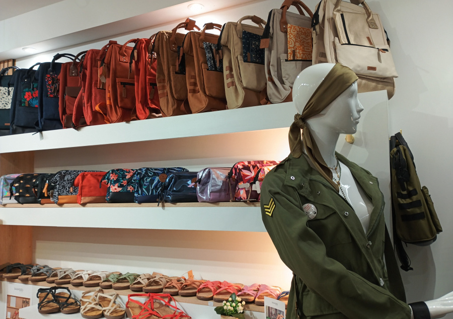 Chaussures et sacs Cabaïa