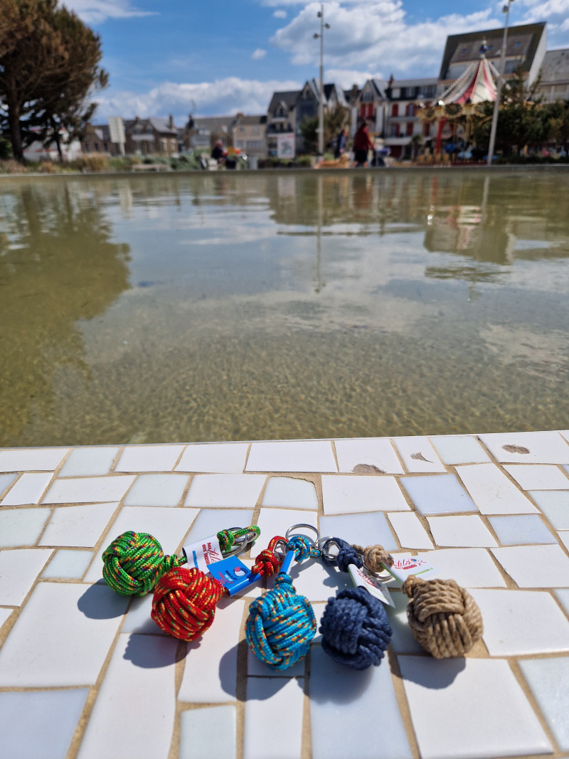 Porte-clés pommes de touline