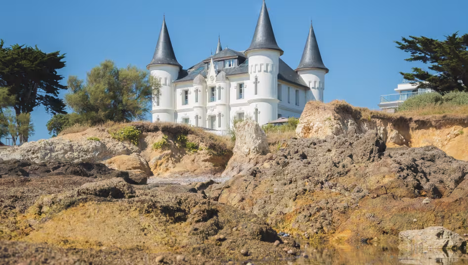 chateau tourelles