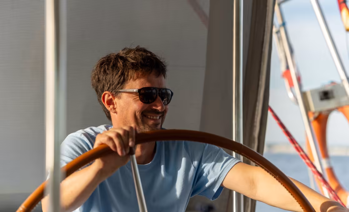 Félix skipper Mouette and sea