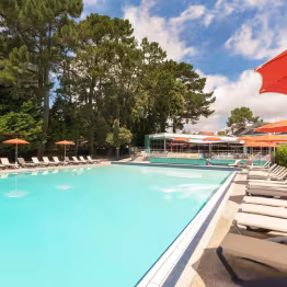 Piscine extérieure de la résidence Ker Juliette