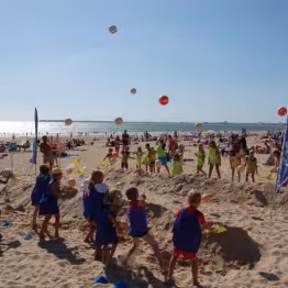 Club de plage des Korrigans sur la plage des Libraires