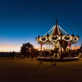 Carrousel du square hervo de nuit