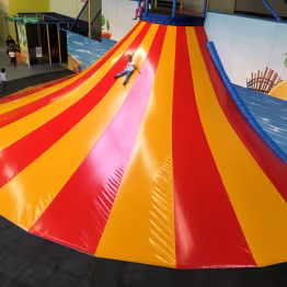 Volcan géant jeu enfant