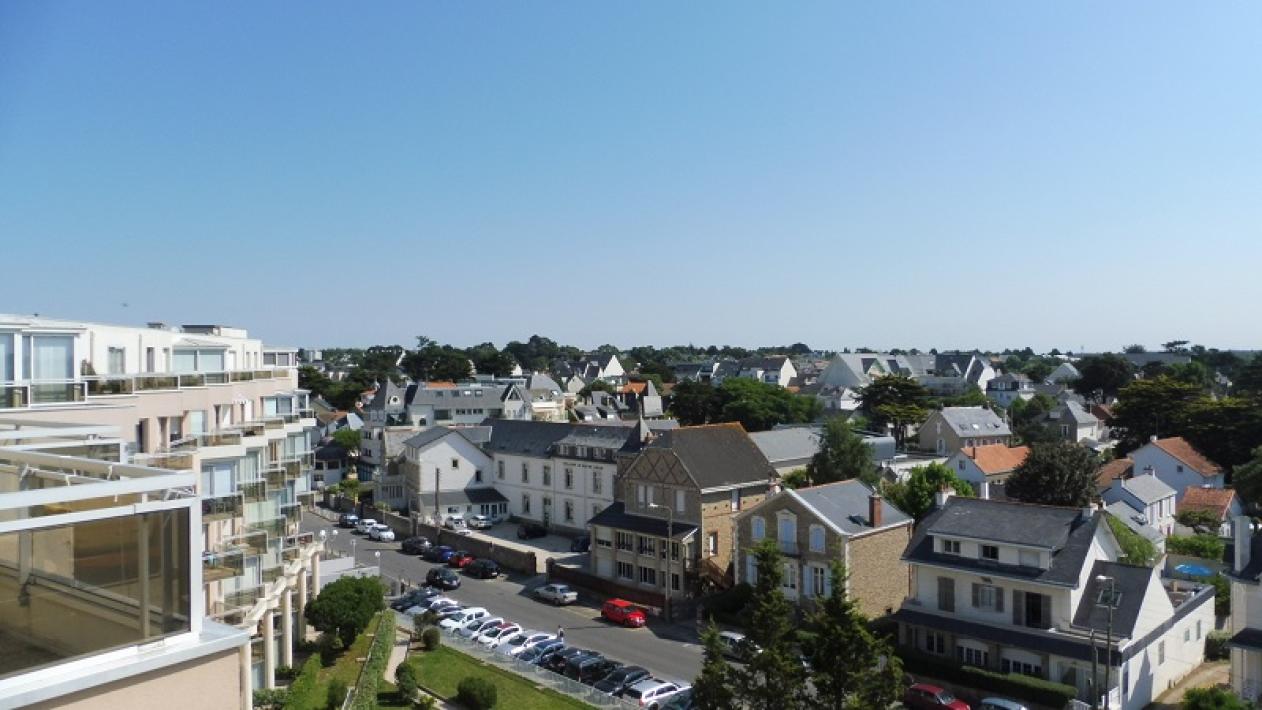 1- GUIGAND vue de la terrasse arriere