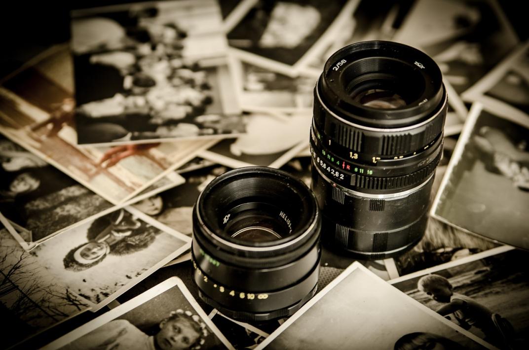 photographs-256888-1280-4997573
