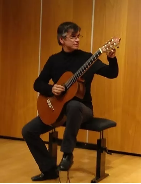 Trio guitare, chant et piano